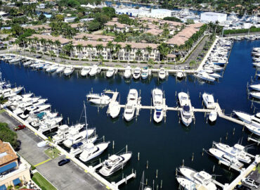 HMY Yachts at Soverel Harbour Marina