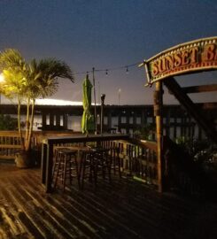 The Pier Waterfront Bar & Grill